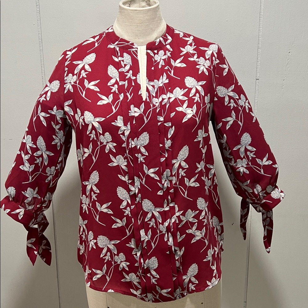 41 Hawthorn 3/4 Tie-Sleeve Floral Blouse XS Pleated front & back